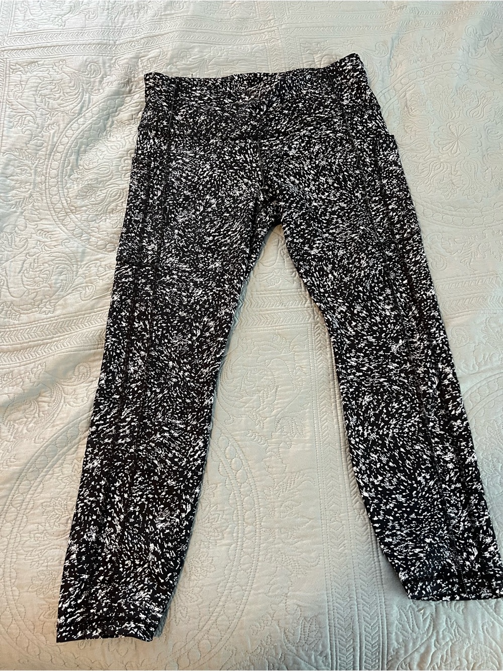 Athleta (like new) Black & White Leggings